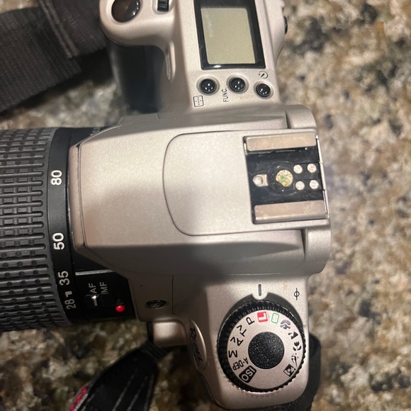 Canon camera - Picture 8 of 11